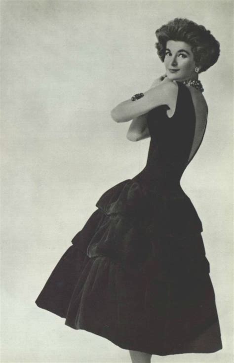 la robe noire coco chanel.